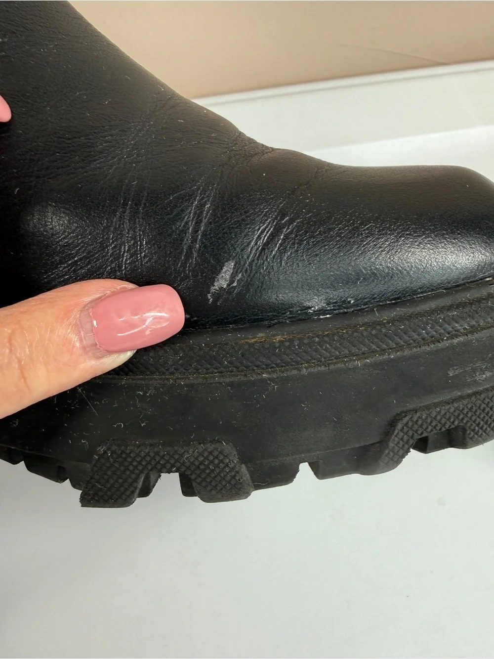 House of Harlow 1960 Righteous Black Leather Lug Chelsea Boots 7.5